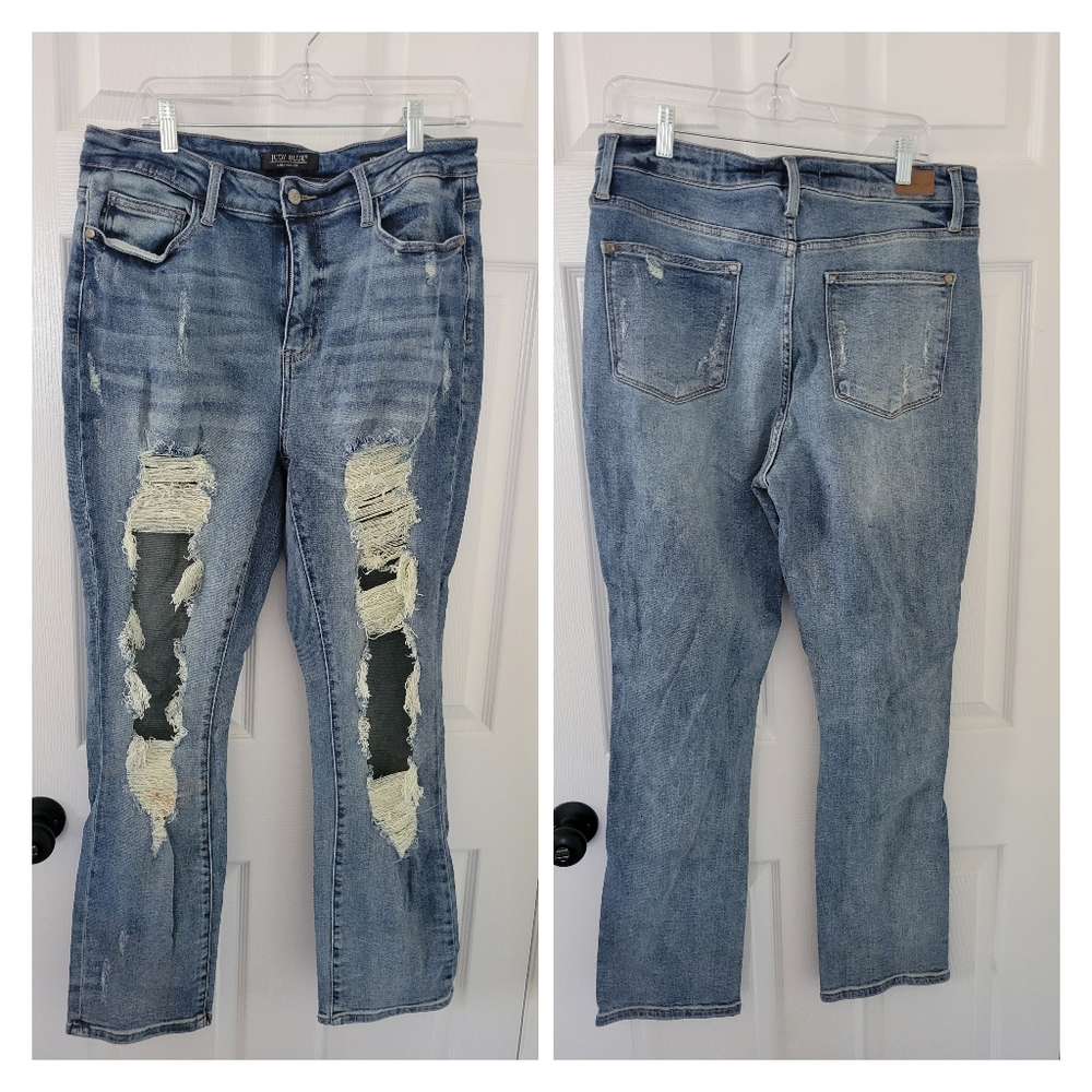 Judy Blue distressed stretch size 15/32